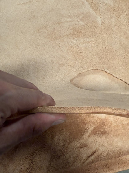 Edge thickness of a natural skirting bull side