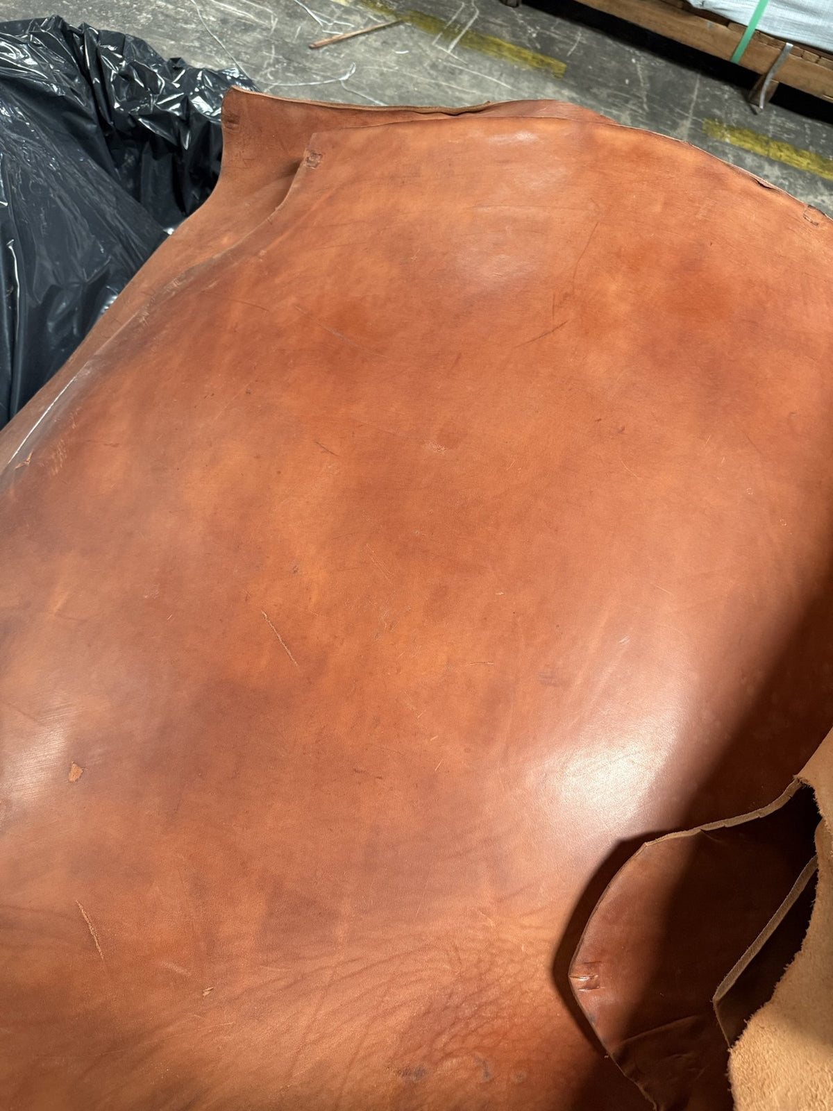 Grain side of a lightly oiled rose skirting bull side
